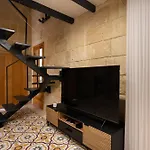 شقة Stylish Loft In 2 Bathrooms *