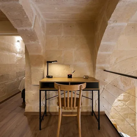 Daire Stylish Loft In 2 Bathrooms Valletta