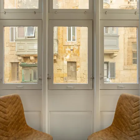Stylish Loft In 2 Bathrooms *