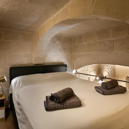 Stylish Loft In 2 Bathrooms Apartment