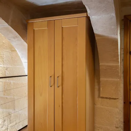 Stylish Loft In 2 Bathrooms La Valletta