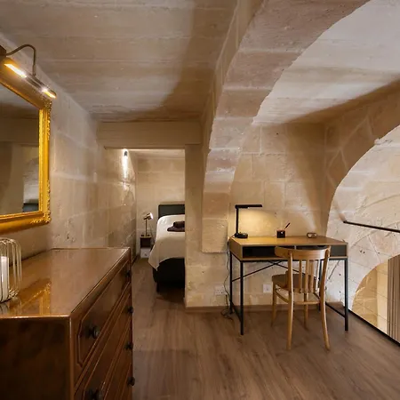 Stylish Loft In 2 Bathrooms Valletta