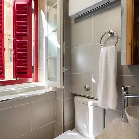 Stylish Loft In 2 Bathrooms Apartment *