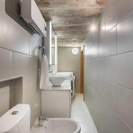 Stylish Loft In 2 Bathrooms Valletta