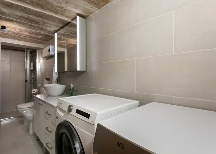 Apartment Stylish Loft In 2 Bathrooms